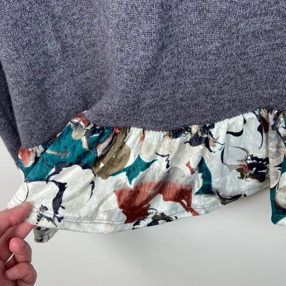 Entro Floral Long Sleeve Velvet Back Peplum Sweater Size Large Grey Top Bohemian - Picture 5 of 7